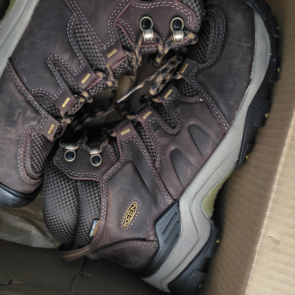 KEEN Men's Brown Hiking Boots